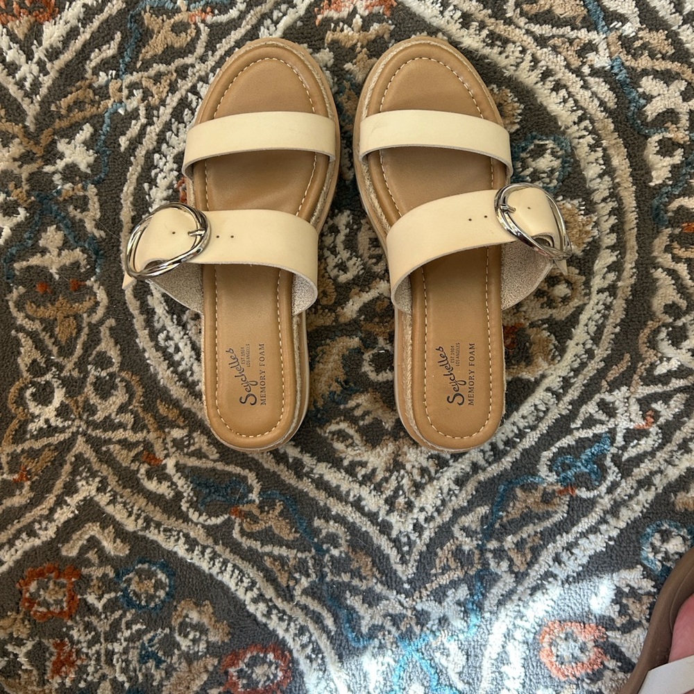 Seychelles Women's Tan and Cream Sandals